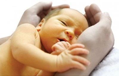 چهل تیغ کردن؛ درمان زردی نوزاد با روش عجیب و وحشتناک، تیغ هایی که جان نوزادان را تهدید می کنند