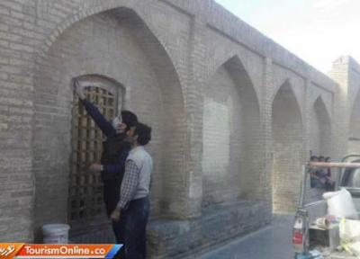 تداوم عملیات بازسازی های مستمر سی وسه پل اصفهان