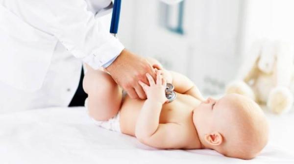 دلایل، علائم، راه های تشخیص و درمان رفلاکس نوزاد
